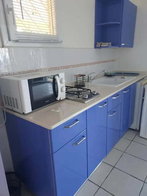 grand studio en bas de villa avec vue sur mer au Carbet Le Carbet Martinique